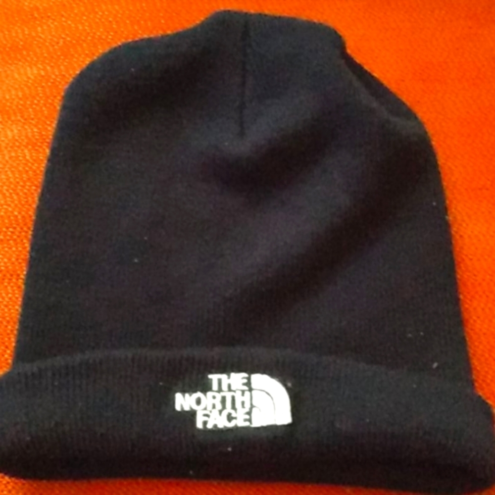 North Face Beenie - used like new